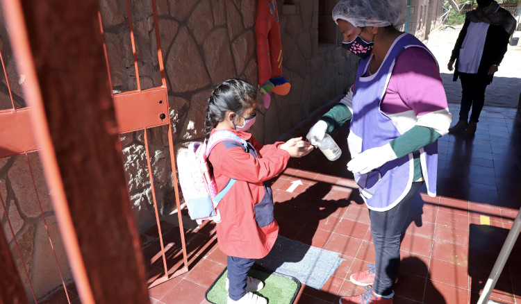 El martes habrá nuevos fondos disponibles para el aprestamiento escolar e insumos COVID El martes habrá nuevos fondos disponibles para el aprestamiento escolar e insumos COVID