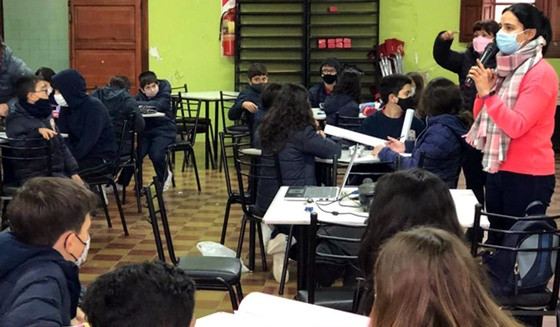 Siguen las charlas de divulgación y recreación científica destinadas a alumnos