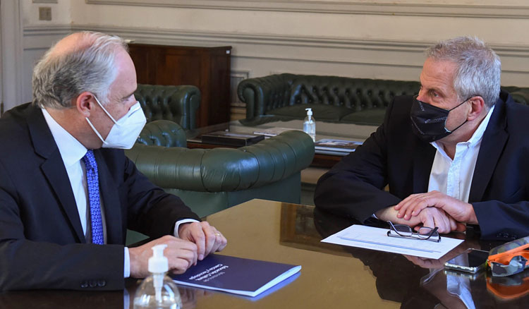 Cánepa se reunió con el nuevo ministro de Educación Jaime Perczyk Fotografía Cánepa se reunió con el nuevo ministro de Educación Jaime Perczyk