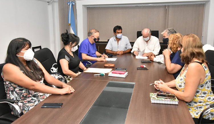 El Gobierno y gremios docentes llegaron a un acuerdo Fotografía El Gobierno y gremios docentes llegaron a un acuerdo