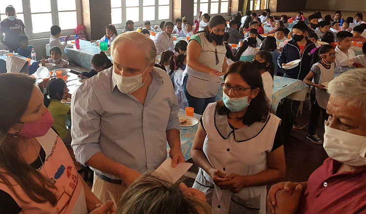 Fotografía Cánepa recorre escuelas del Departamento Molinos