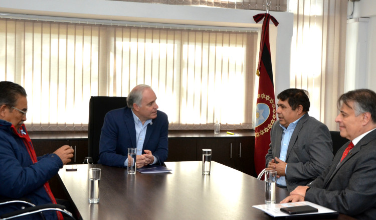Educación y la UNSa buscan potenciar acciones conjuntas Educación y la UNSa buscan potenciar acciones conjuntas
