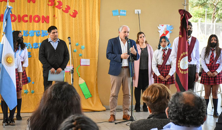 Jóvenes de comunidad La Bendición estudiarán en modernas instalaciones educativas Fotografía Jóvenes de comunidad La Bendición estudiarán en modernas instalaciones educativas