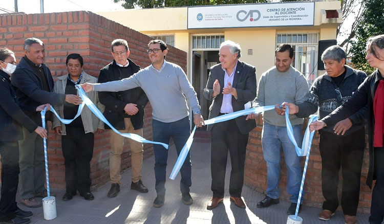 Fotografía Rosario de la Frontera cuenta con una oficina para atención al docente