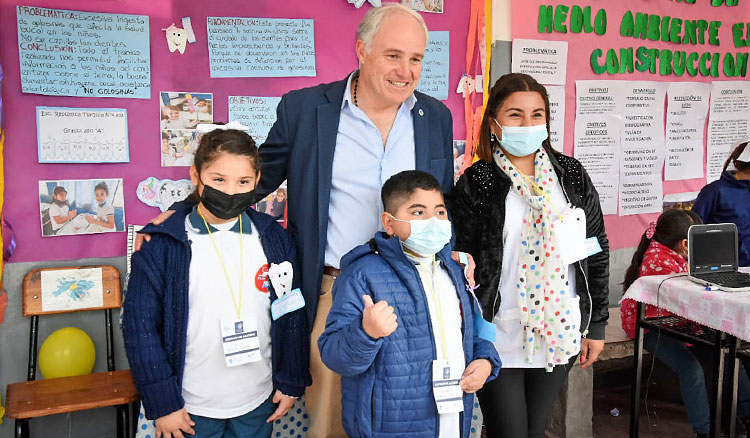 Estudiantes de Orán expusieron sus proyectos escolares sobre ciencias Fotografía Estudiantes de Orán expusieron sus proyectos escolares sobre ciencias