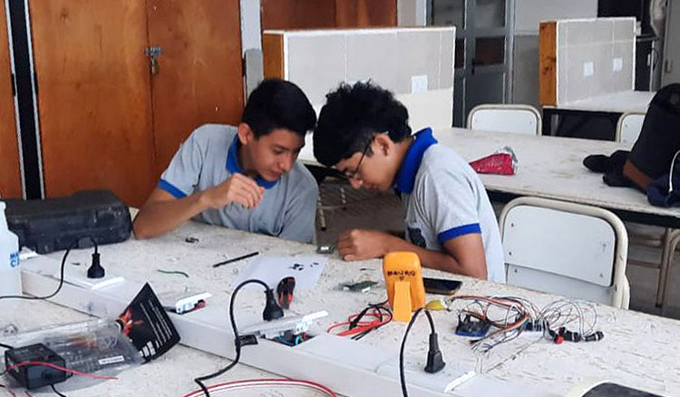 Escuelas Técnicas y Formación Profesional: salteños a la vanguardia Fotografía Escuelas Técnicas y Formación Profesional: salteños a la vanguardia