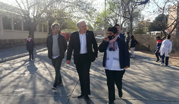 Fotografía El ministro de Educación visitó la Escuela Reino de Bélgica