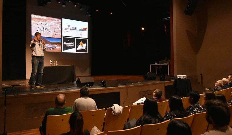 Estudiantes salteños participaron de una charla sobre astronomía Fotografía Estudiantes salteños participaron de una charla sobre astronomía