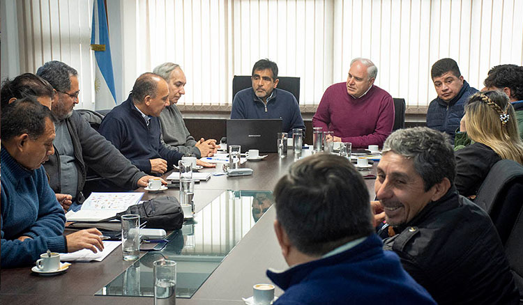 Docentes acordaron con el Gobierno una suba salarial del 93% anual Fotografía Docentes acordaron con el Gobierno una suba salarial del 93% anual