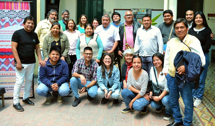 Fotografía Nación y Provincia acuerdan acciones conjuntas en materia de educación intercultural bilingüe