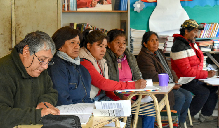 Buscan mejorar el proceso de enseñanza y aprendizaje de los estudiantes de Yacones Buscan mejorar el proceso de enseñanza y aprendizaje de los estudiantes de Yacones