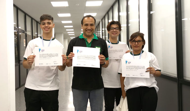Nación destacó a la escuela técnica 3139 por su desempeño en un certamen de informática Fotografía Nación destacó a la escuela técnica 3139 por su desempeño en un certamen de informática