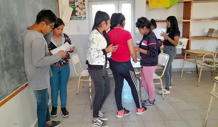 Acompañamiento a las trayectorias educativas de estudiantes secundarios de Rivadavia Fotografía Acompañamiento a las trayectorias educativas de estudiantes secundarios de Rivadavia