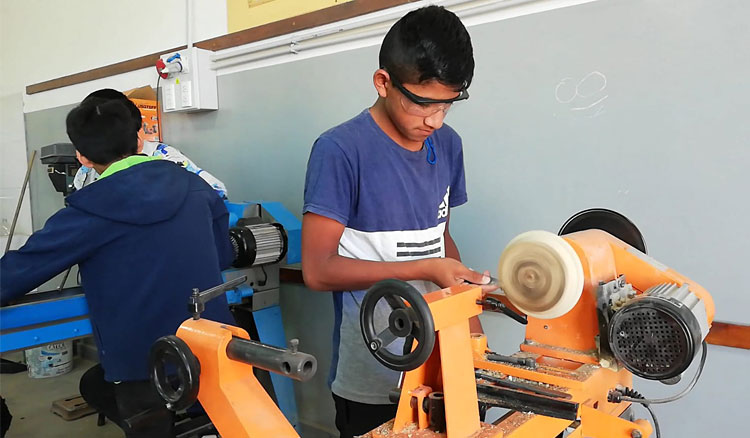 Con educación secundaria profesional cientos de salteños están terminando sus estudios Fotografía Con educación secundaria profesional cientos de salteños están terminando sus estudios