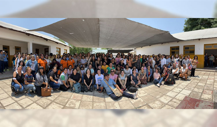 Formación Docente: alfabetización temprana, inicial y familiar en perspectiva intercultural bilingüe. Formación Docente: alfabetización temprana, inicial y familiar en perspectiva intercultural bilingüe.