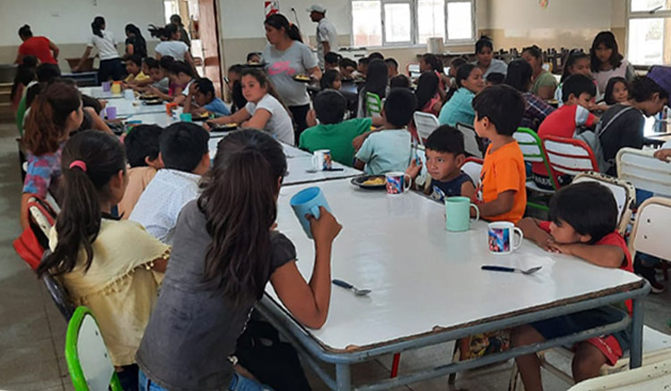 Fotografia:Más de 15 mil niños de Rivadavia, Orán y San Martín son asistidos nutricionalmente en comedores escolares.