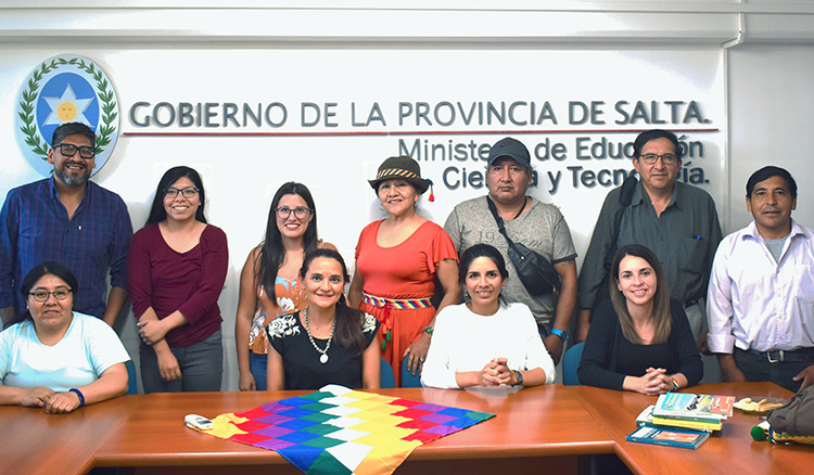 Jornada de revisión del Plan de Estudio del Profesorado de Educación Primaria con orientación intercultural bilingüe Jornada de revisión del Plan de Estudio del Profesorado de Educación Primaria con orientación intercultural bilingüe