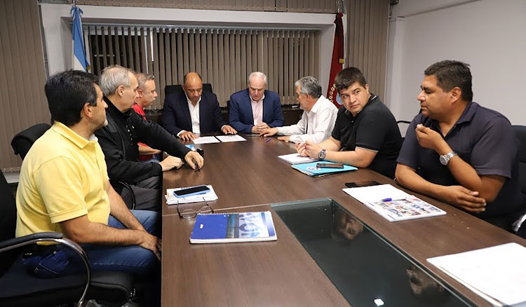 Salta cerró un nuevo acuerdo paritario docente con un incremento total del 69,5% hasta julio Fotografía Salta cerró un nuevo acuerdo paritario docente con un incremento total del 69,5% hasta julio