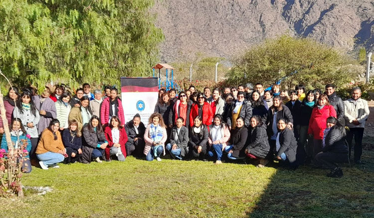 Integrantes del programa de alfabetización se reunieron con docentes de los Valles Calchaquíes Fotografía Integrantes del programa de alfabetización se reunieron con docentes de los Valles Calchaquíes