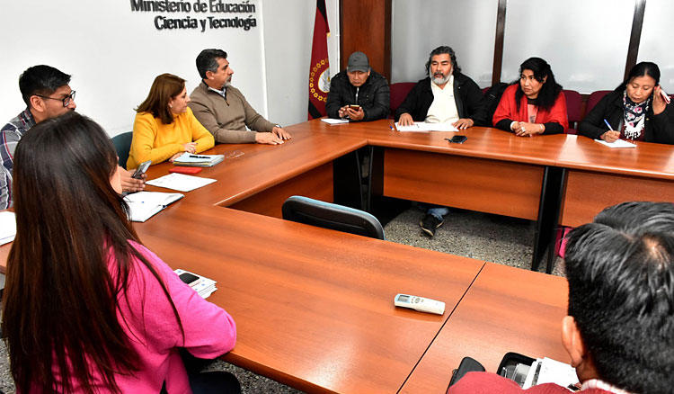 Fotografía Consensúan un abordaje conjunto para abordar distintos puntos de la gestión educativa