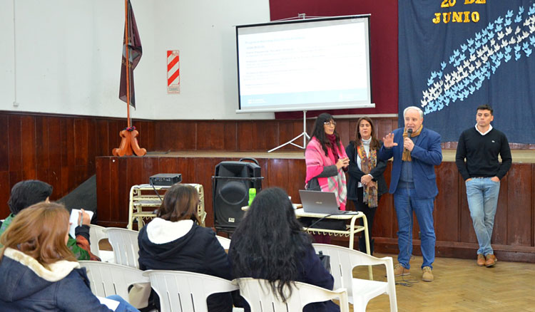 Fotografía La solidaridad, una herramienta clave para la permanencia de los estudiantes en las escuelas