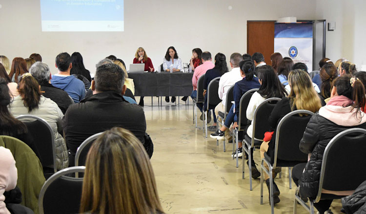 Primer encuentro sobre prevención y cuidado en el ámbito educativo Fotografía Primer encuentro sobre prevención y cuidado en el ámbito educativo