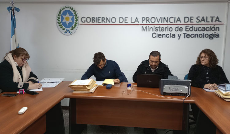 Nuevos edificios de nivel inicial para El Carril y Capital Fotografía Nuevos edificios de nivel inicial para El Carril y Capital