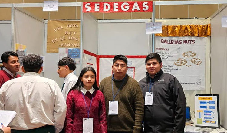 Estudiantes de Aguaray crearon un detector de monóxido de carbono y gas natural Fotografía Estudiantes de Aguaray crearon un detector de monóxido de carbono y gas natural