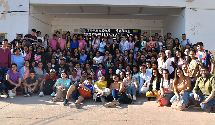 Fotografía Jornadas sobre interculturalidad, prácticas educativas y formación docente” en Quebrachal