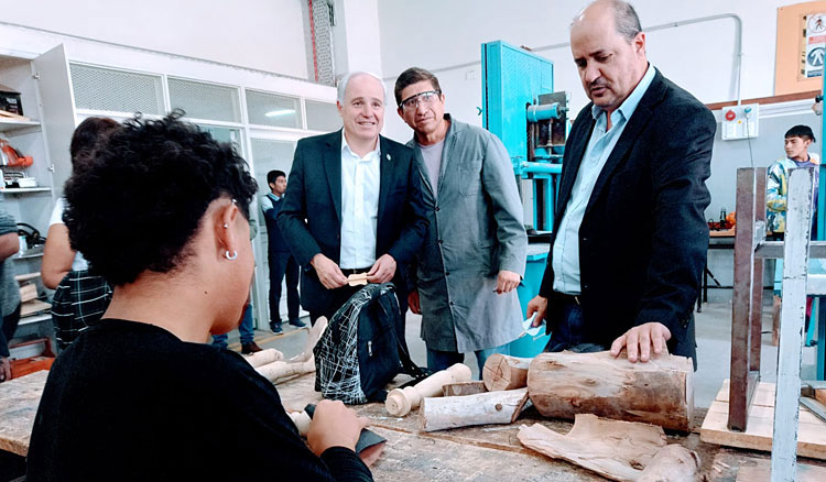 Con más de 44 millones de pesos equiparán centros de formación profesional e institutos de nivel superior Fotografía Con más de 44 millones de pesos equiparán centros de formación profesional e institutos de nivel superior
