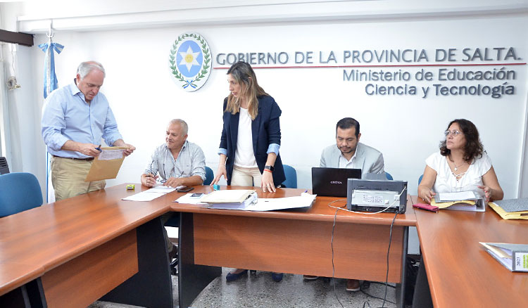 Fotografía Tinglados para escuelas de Rosario de Lerma y El Galpón