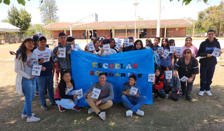 Fotografía: Escuela de Aguaray fue premiada por su trabajo solidario