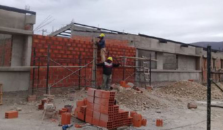 Fotografía: Se construye un nuevo colegio secundario en barrio Los Pinares de Cerrillos