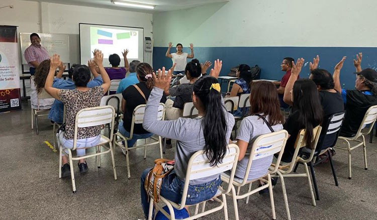 Finalizaron con éxito los talleres sobre el uso responsable de dispositivos tecnológicos Fotografía Finalizaron con éxito los talleres sobre el uso responsable de dispositivos tecnológicos