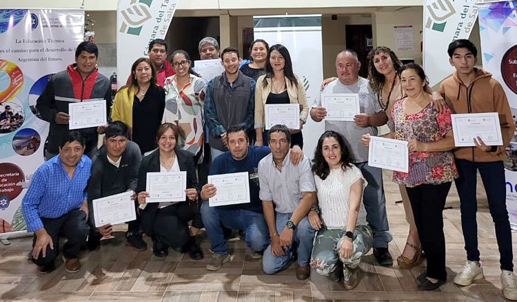 Concluyeron los exitosos ciclos de capacitación relacionados al tabaco Fotografía Concluyeron los exitosos ciclos de capacitación relacionados al tabaco