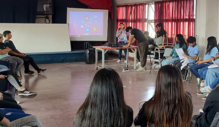 Estudiantes secundarios impulsan la participación ciudadana en la provincia Fotografía: Estudiantes secundarios impulsan la participación ciudadana en la provincia
