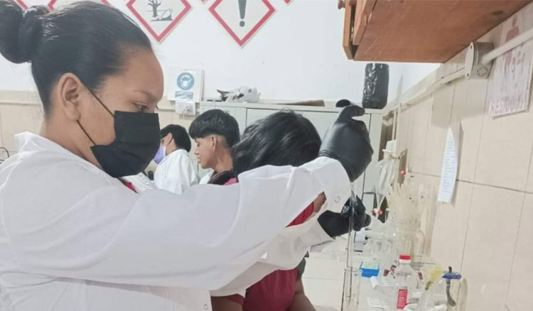 Escuelas técnicas salteñas se encuentran realizando repelentes de mosquitos Fotografía: Escuelas técnicas salteñas se encuentran realizando repelentes de mosquitos