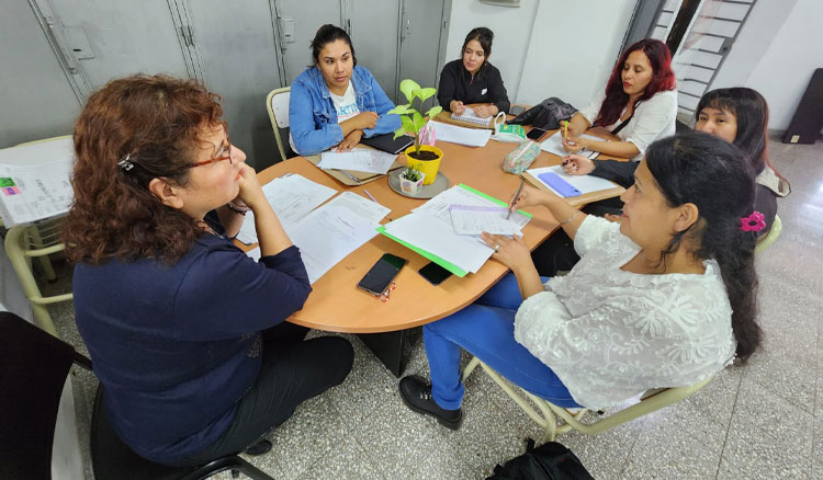 Fotografia: Directores de escuelas se capacitan en educación alimentaria