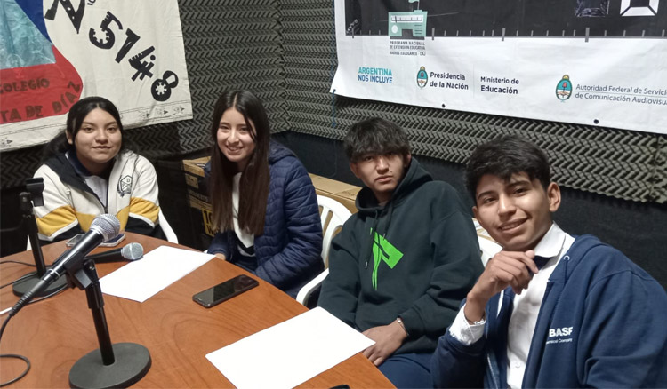 Fotografía: Podcasts de alumnos salteños resuenan con fuerza en Spotify