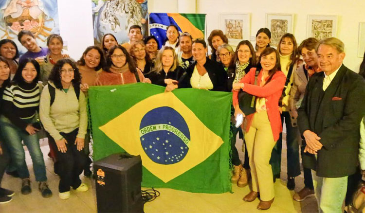Fotografía: Estudiantes y docentes de portugués participaron del Abril Cultural Salteño