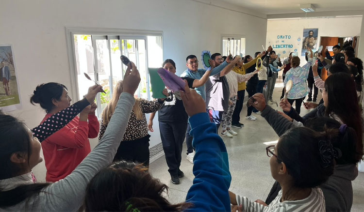 Docentes y estudiantes de los Valles Calchaquíes se capacitaron sobre Corporeidad Fotografía: Docentes y estudiantes de los Valles Calchaquíes se capacitaron sobre Corporeidad