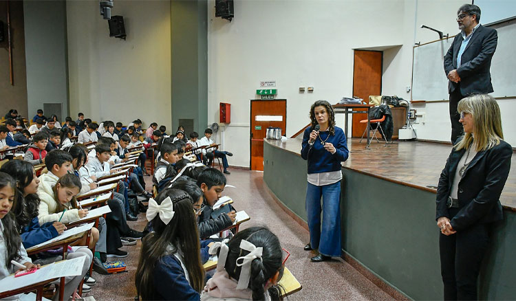 Fotografía: Alumnos de primaria colmaron la UNSa para el certamen MateSalta