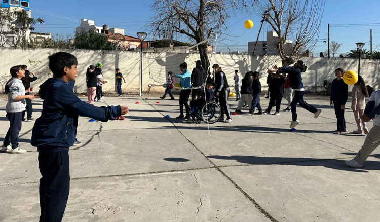 Fotografía: Educación y Deportes fomentan la iniciación deportiva en las escuelas