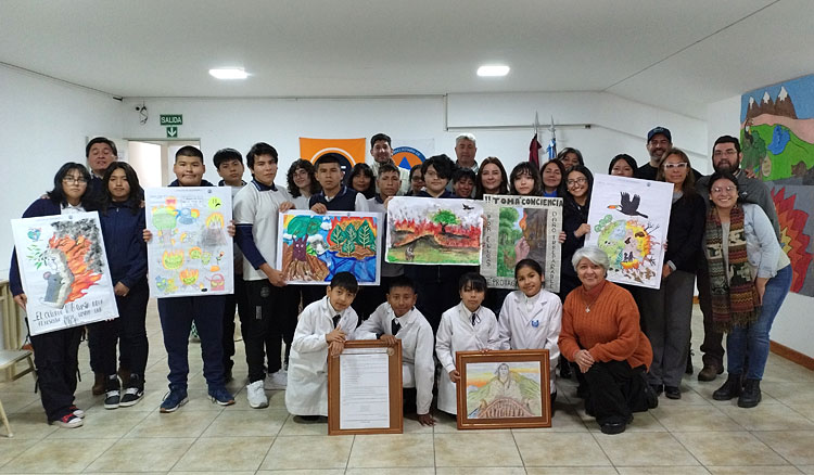 Fotografía: Estudiantes y docentes recibieron premios por sus trabajos sobre prevención de incendios 