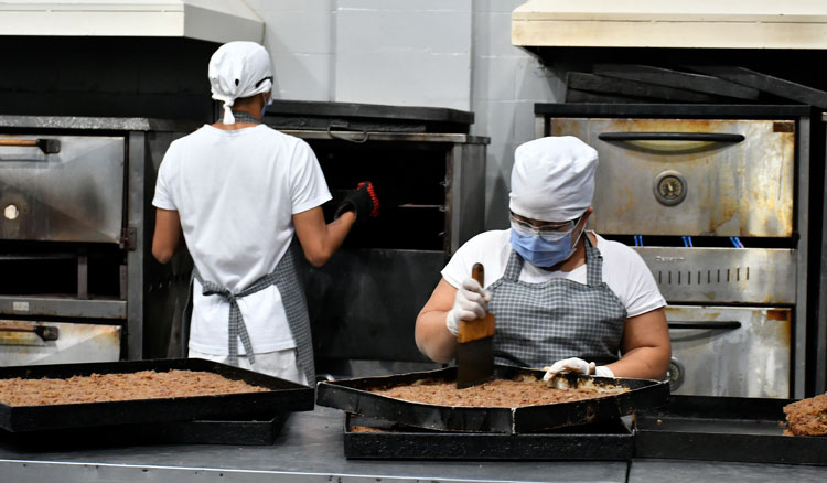 Fotografía: Más de 180 mil estudiantes reciben asistencia alimentaria en comedores escolares en toda la provincia