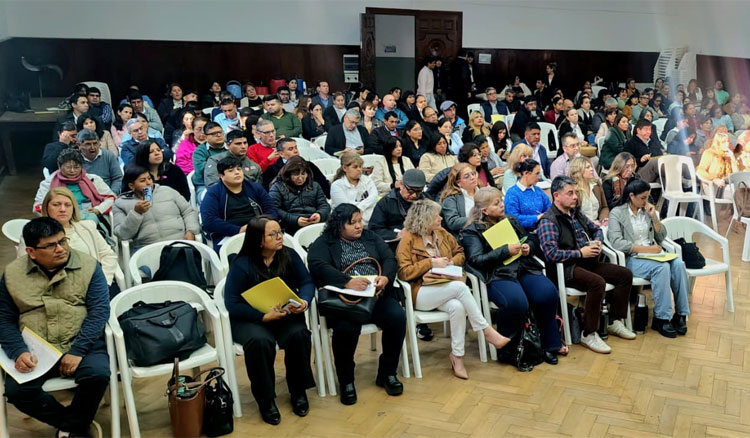 Educación capacitó a directivos y administrativos en gestión escolar