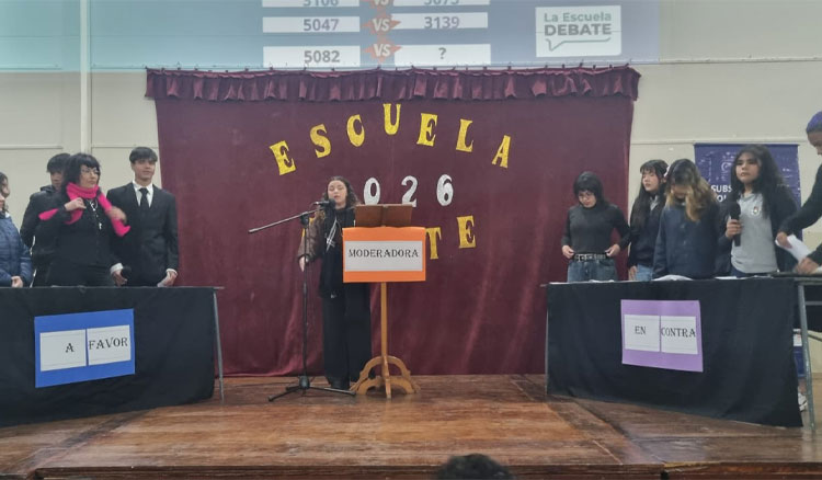 Estudiantes de secundarias y técnicas participaron del Encuentro Provincial de “Escuela Debate”