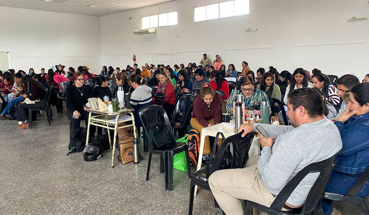 Formación docente en Anta: herramientas de inteligencia artificial y RCP para las aulas