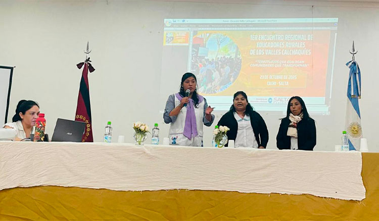 Primer encuentro de educación rural en Cachi: docentes promueven el aprendizaje desde la identidad local