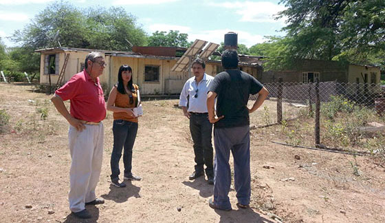 Funcionarios provinciales relevaron datos en la Escuela Nº 4164 de El Bobadal Funcionarios provinciales relevaron datos en la Escuela Nº 4164 de El Bobadal